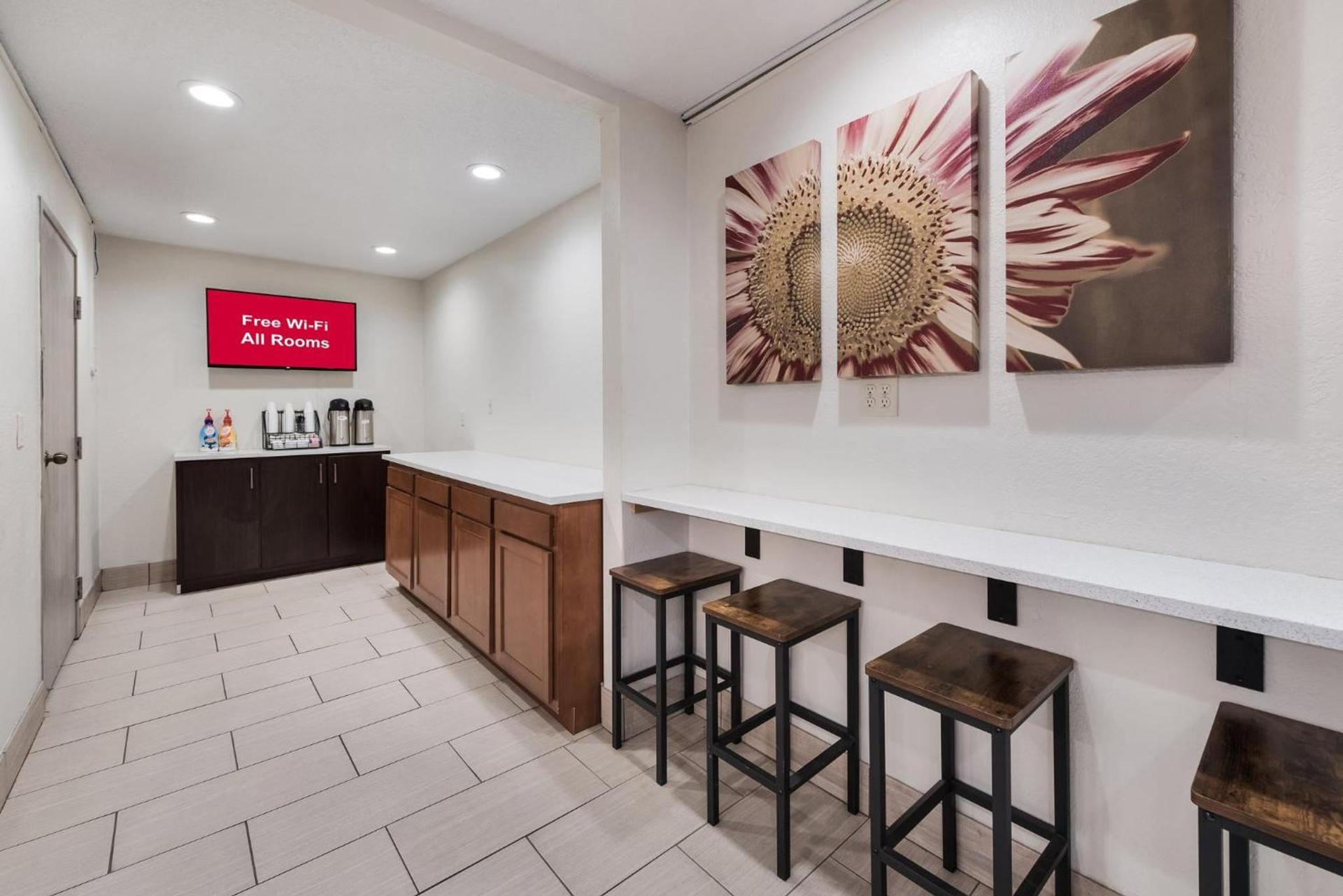 Baymont by Wyndham Findlay photo 18