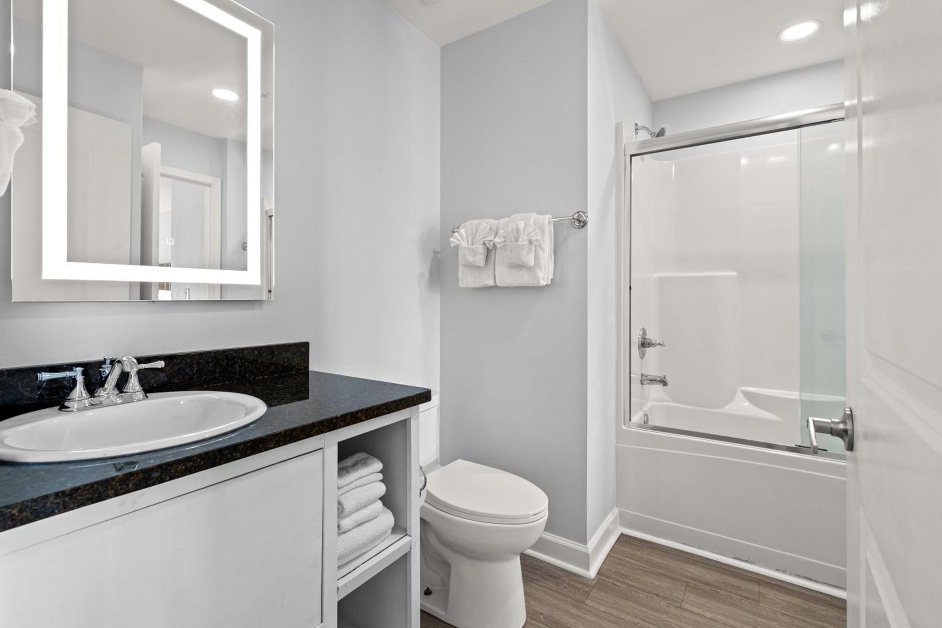 Ocean Escape Condos photo 92