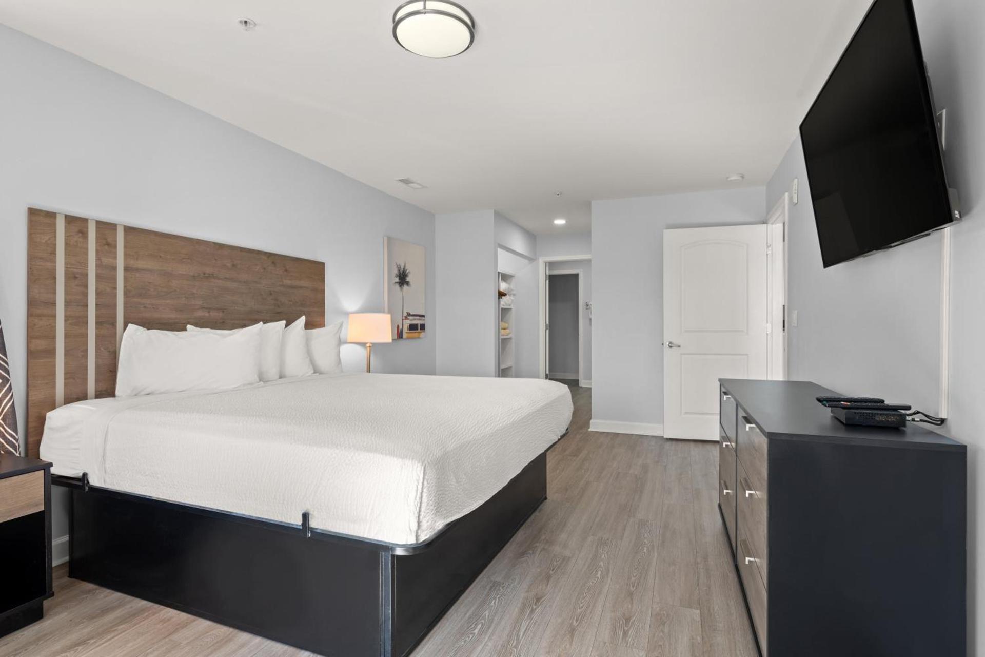 Ocean Escape Condos photo 88