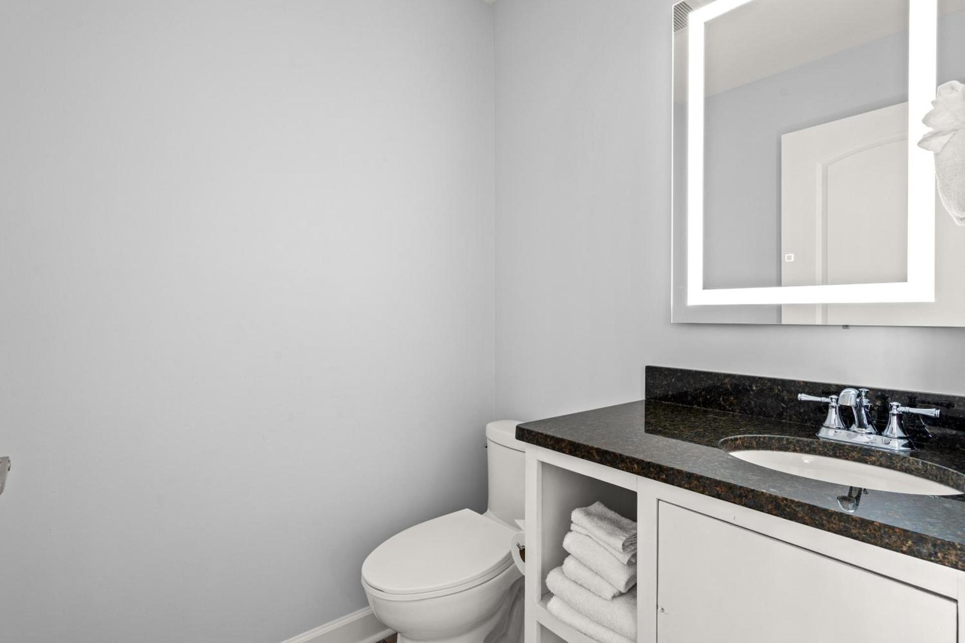Ocean Escape Condos photo 53