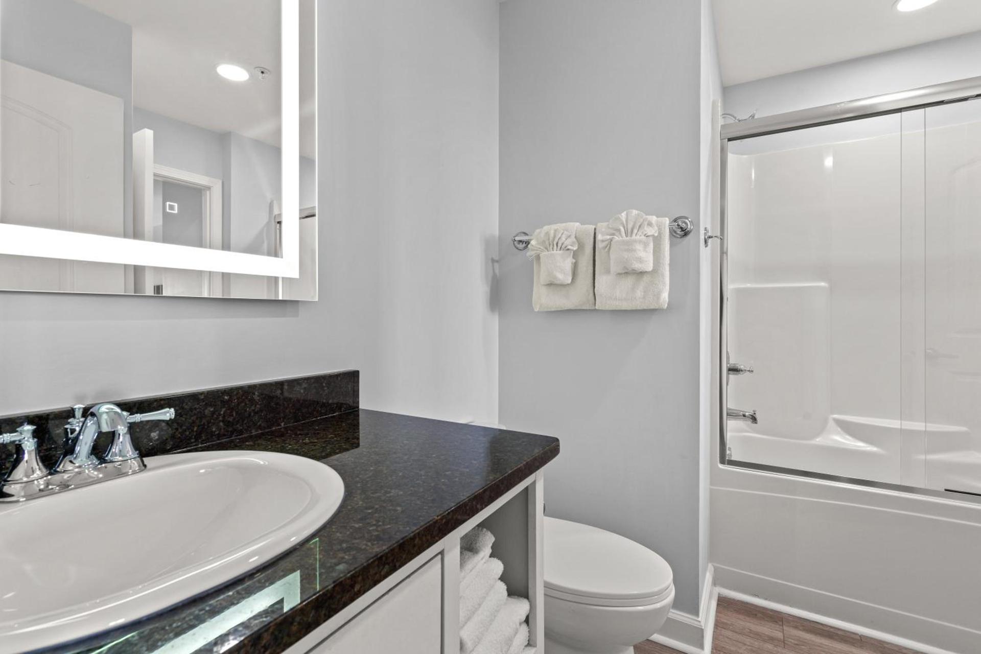 Ocean Escape Condos photo 60