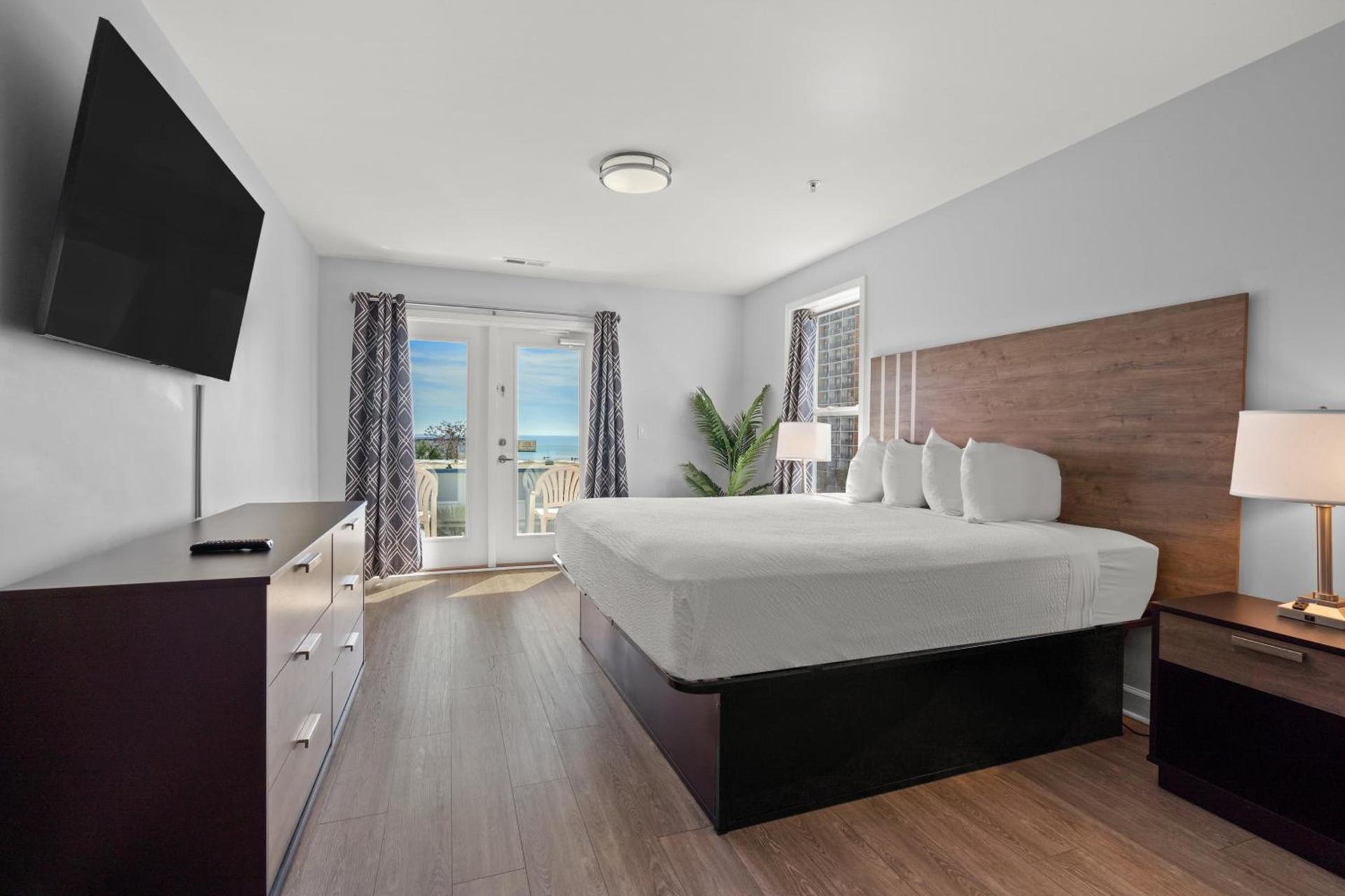 Ocean Escape Condos photo 58