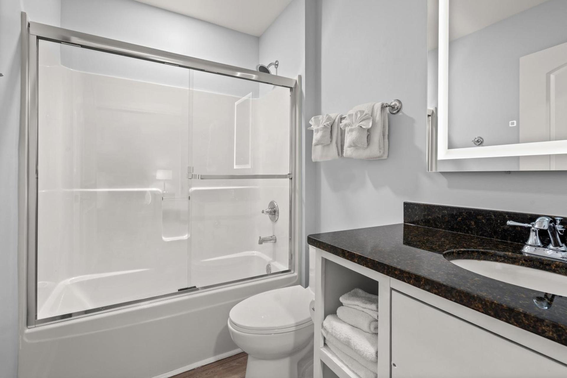 Ocean Escape Condos photo 30