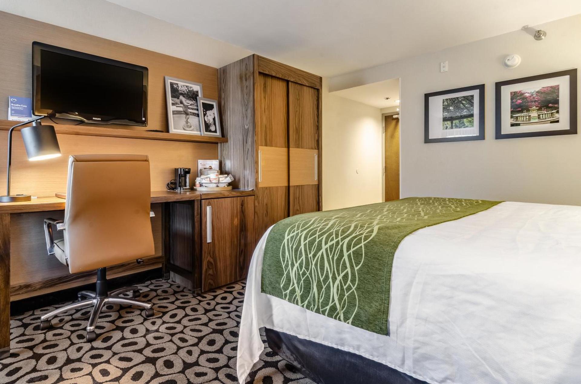 Comfort Inn Raleigh Midtown photo 25