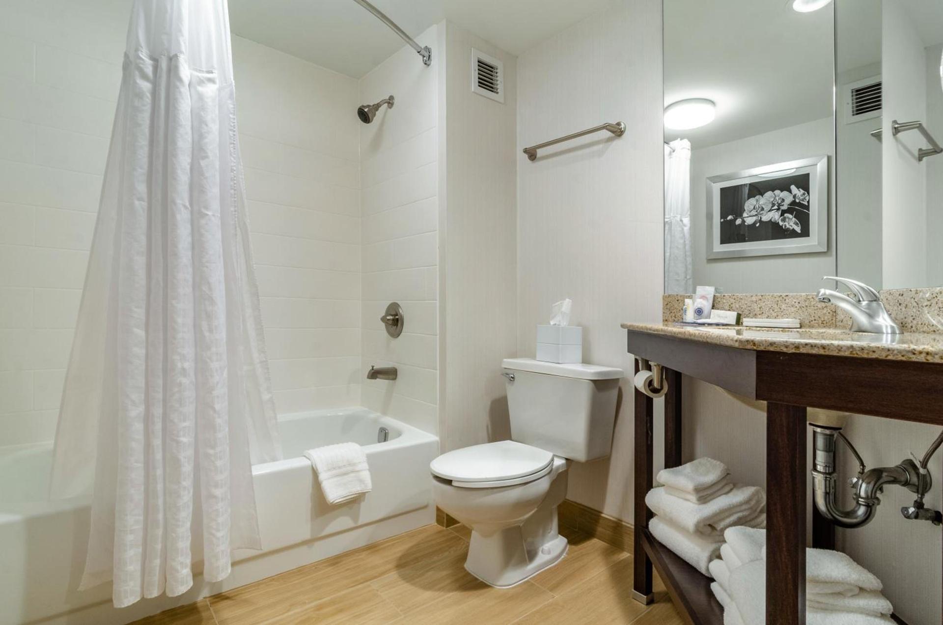 Comfort Inn Raleigh Midtown photo 28