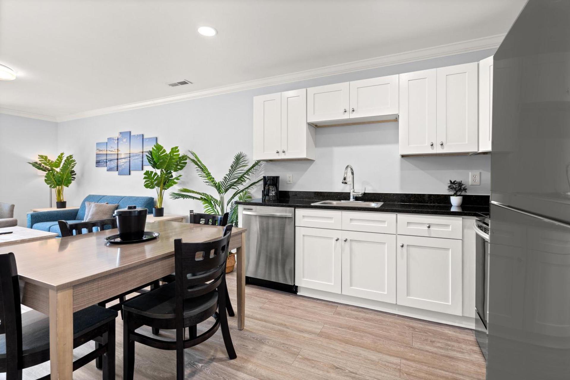 Ocean Escape Condos photo 37