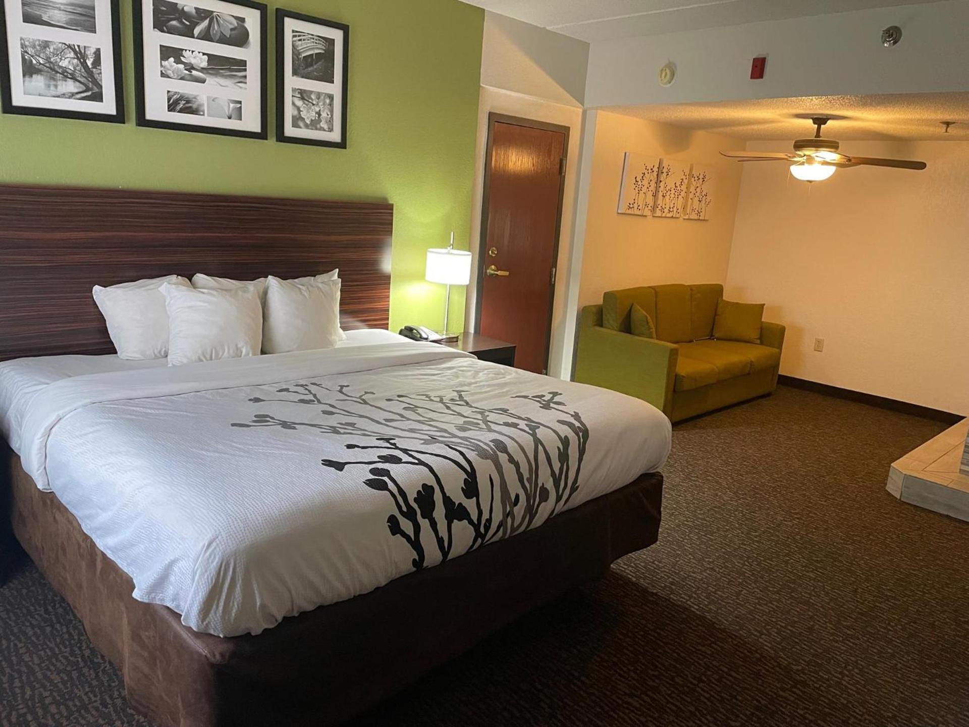 Sleep Inn & Suites near Sports World Blvd photo 36