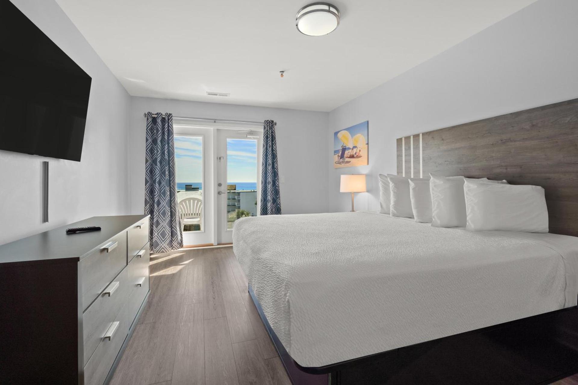 Ocean Escape Condos photo 95