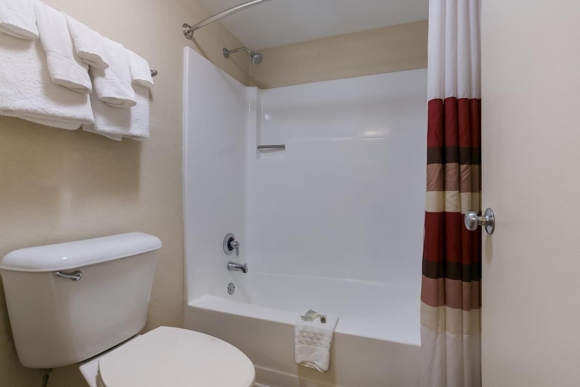 Red Roof Inn Hershey photo 21