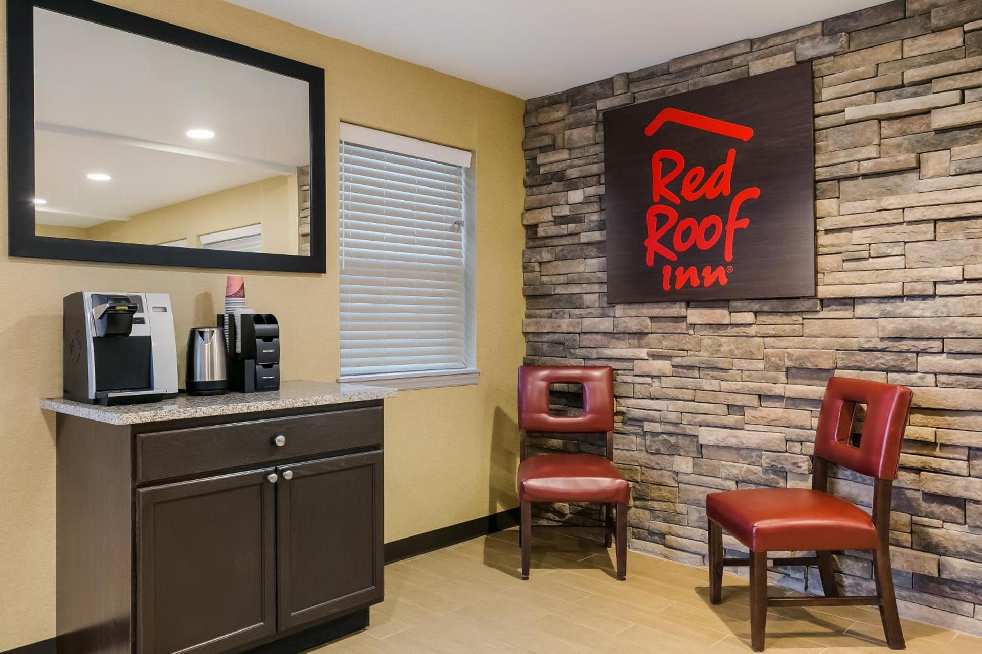 Red Roof Inn Hershey photo 31