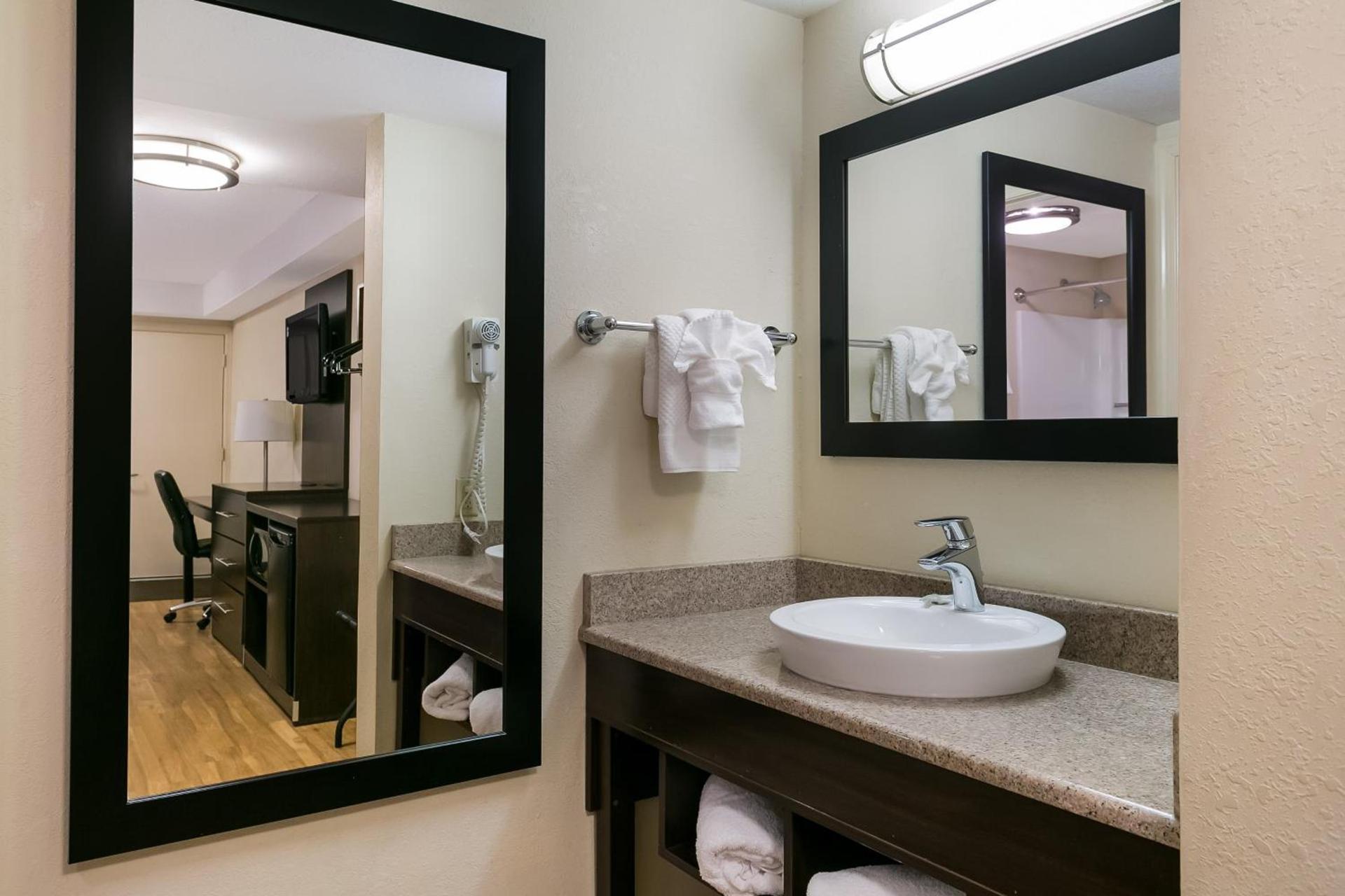 Red Roof Inn Hershey photo 18