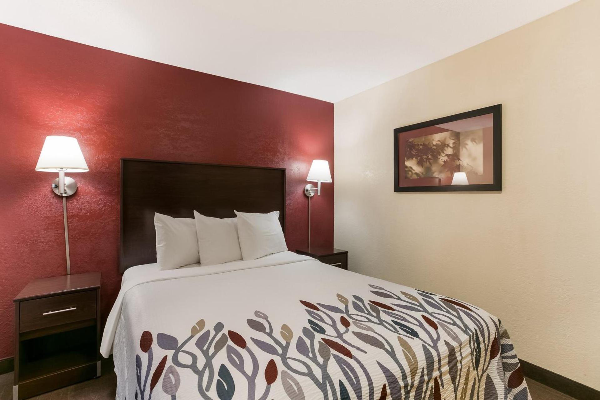 Red Roof Inn Hershey photo 16
