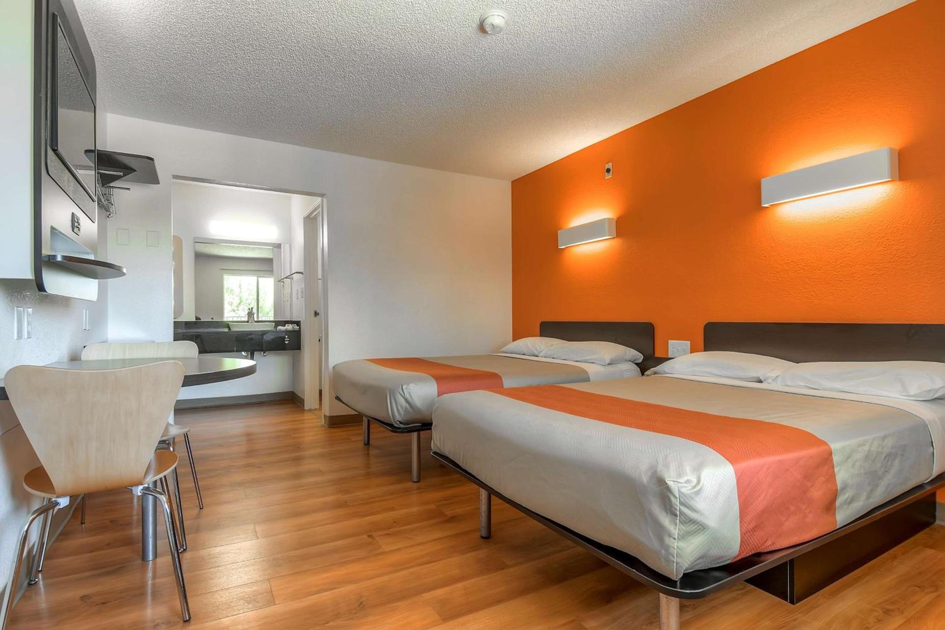 Motel 6-San Diego, CA - North photo 6