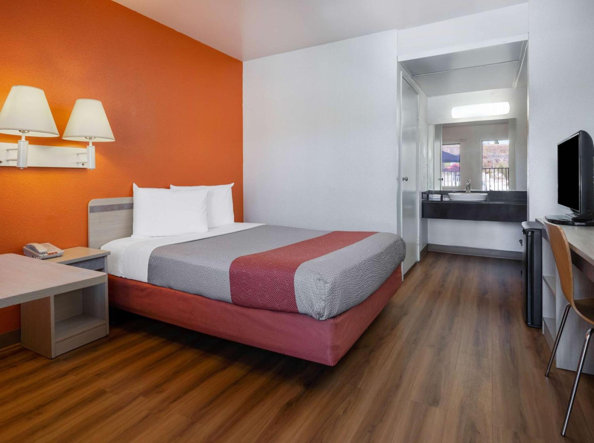 Motel 6-Oceanside, CA photo 9