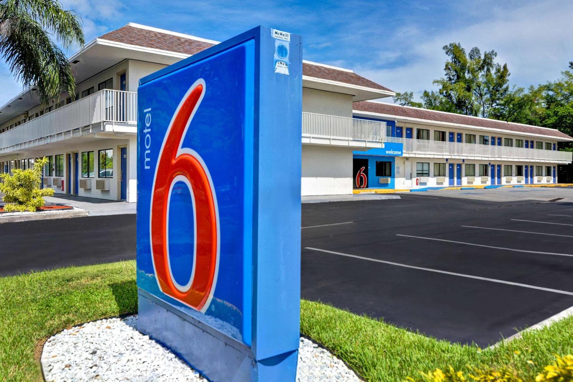 Motel 6 Dania Beach — hotel in Dania Beach