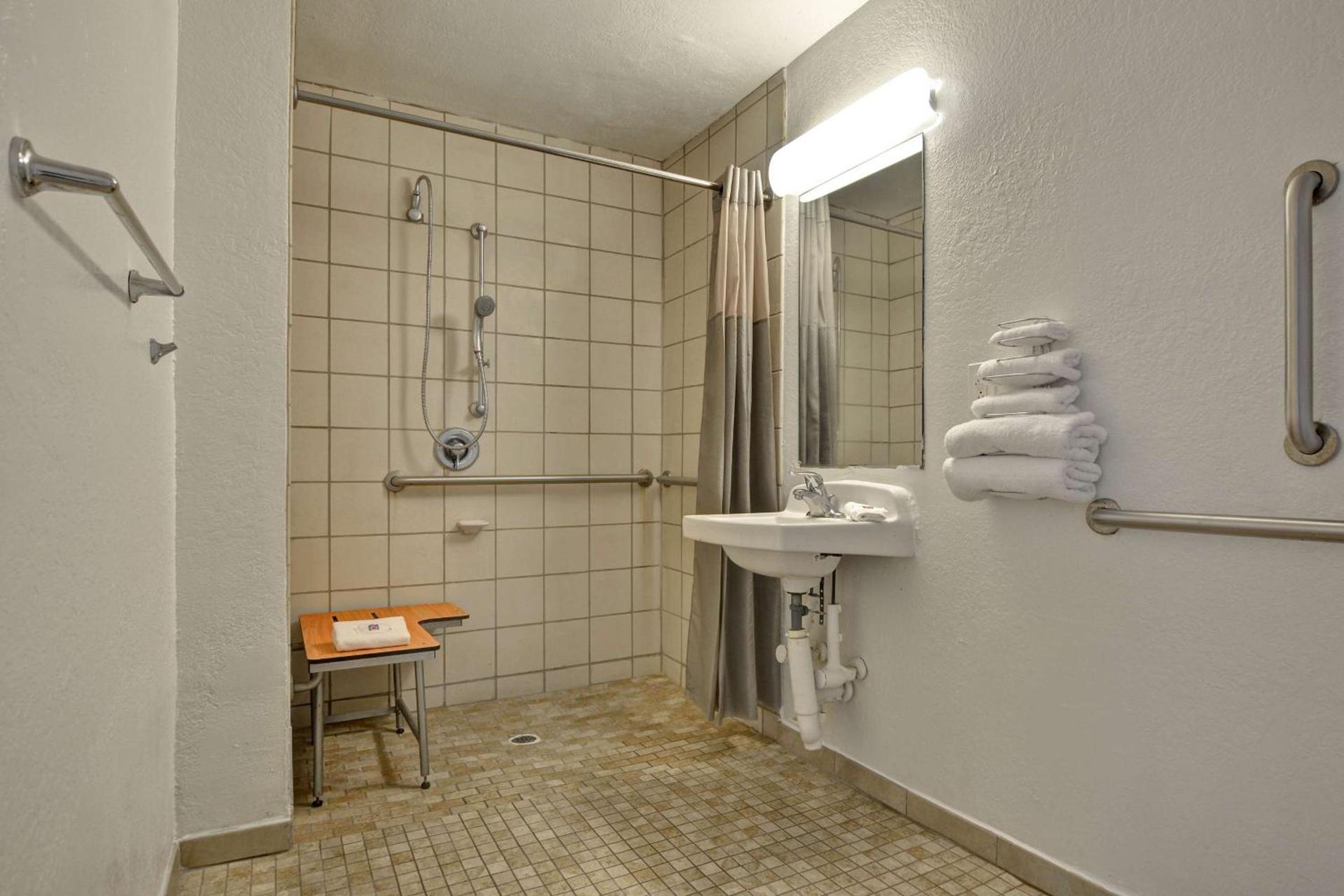 Motel 6 Dania Beach photo 21