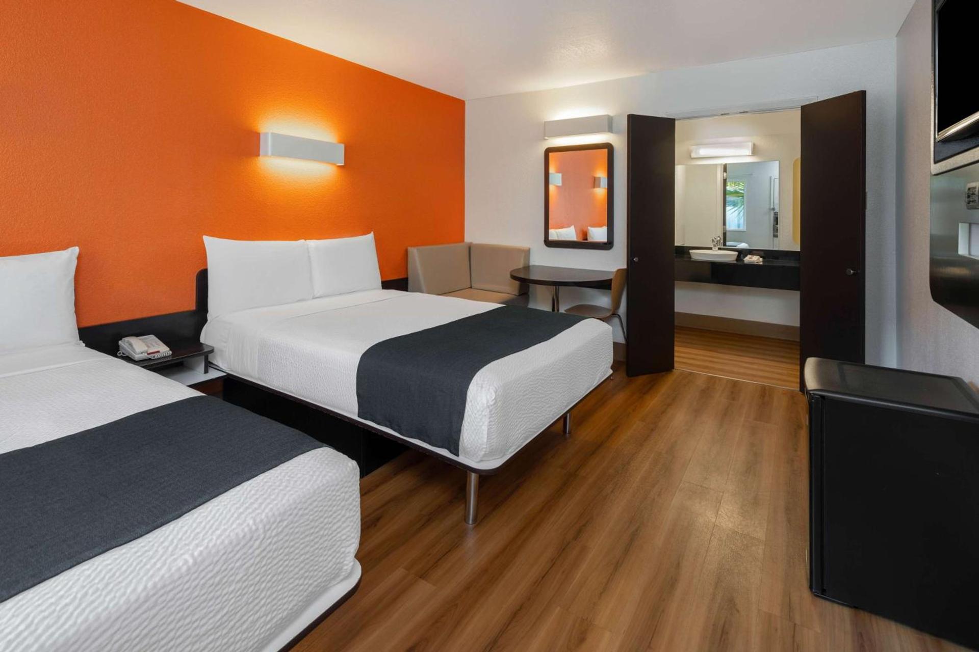 Motel 6-Carpinteria, CA - Santa Barbara - South photo 5