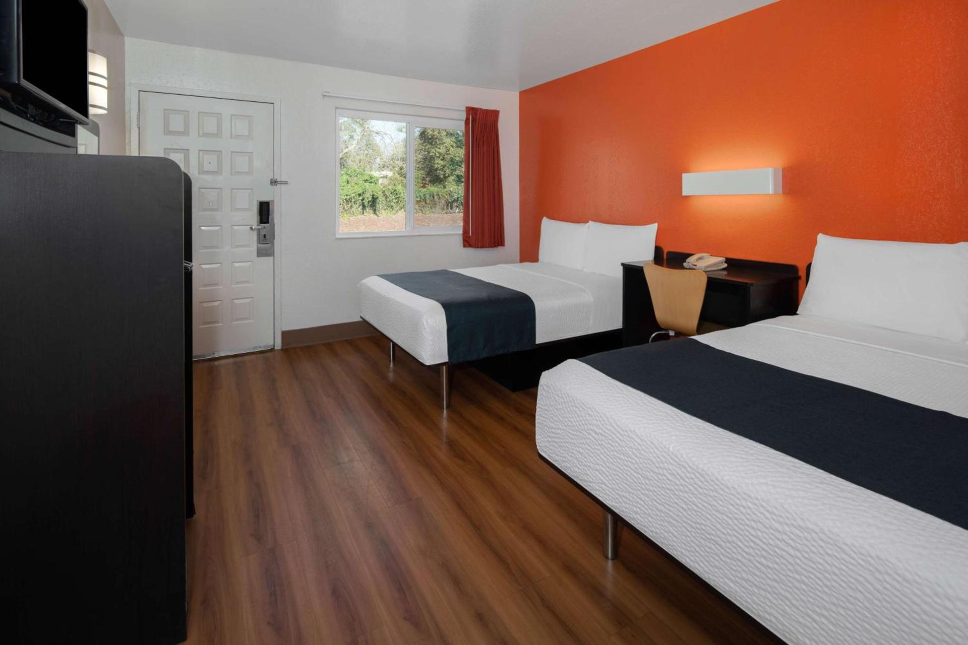 Motel 6-Carpinteria, CA - Santa Barbara - South photo 11