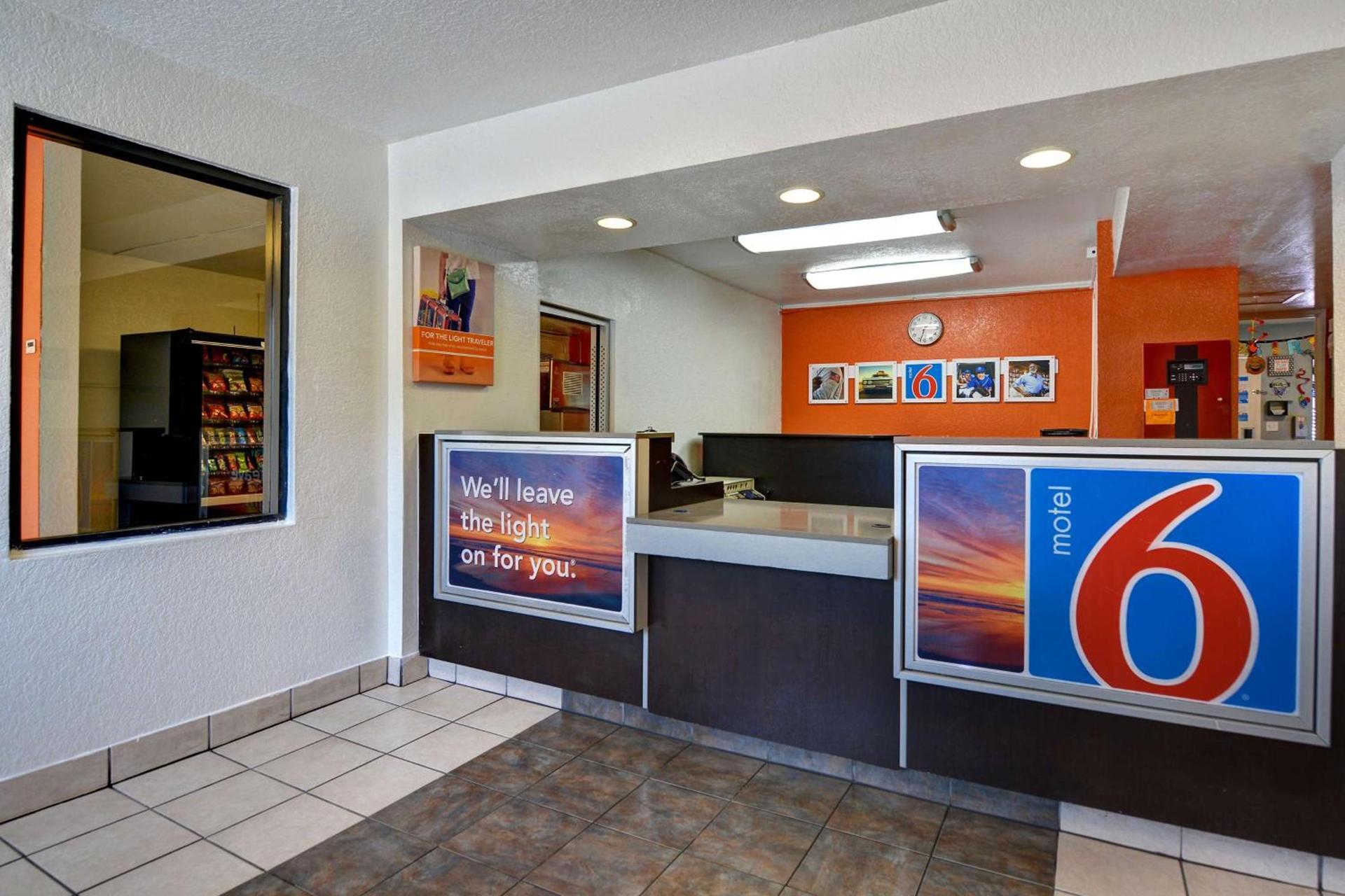 Motel 6 Dania Beach photo 23
