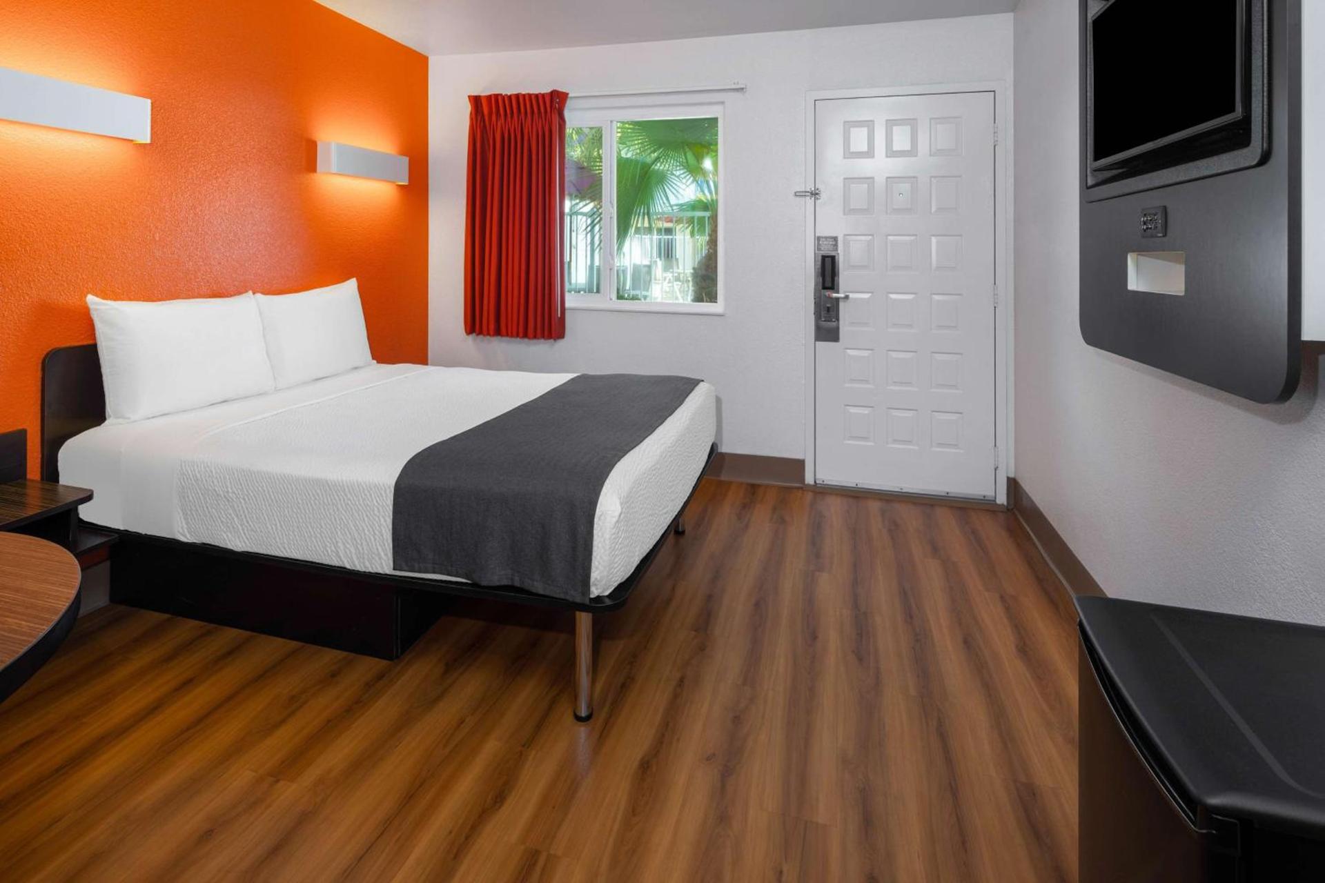 Motel 6-Carpinteria, CA - Santa Barbara - South photo 13