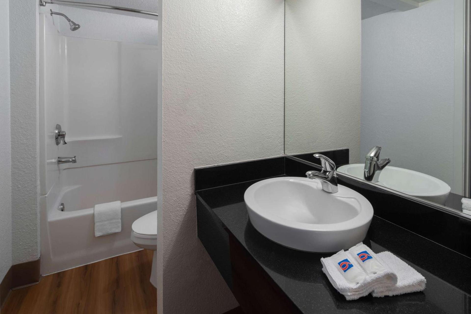 Motel 6-Carpinteria, CA - Santa Barbara - South photo 23