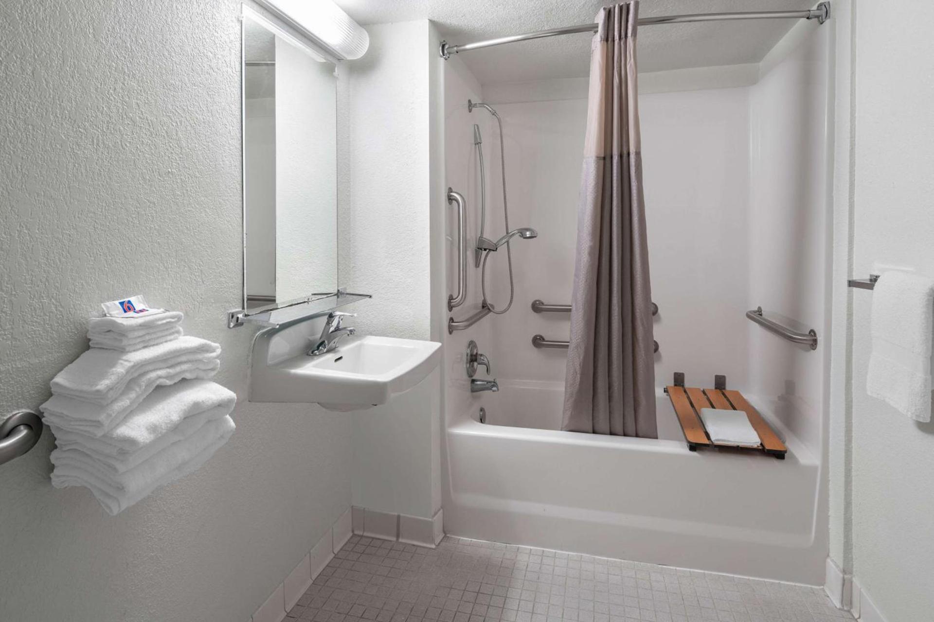 Motel 6-Carpinteria, CA - Santa Barbara - South photo 25