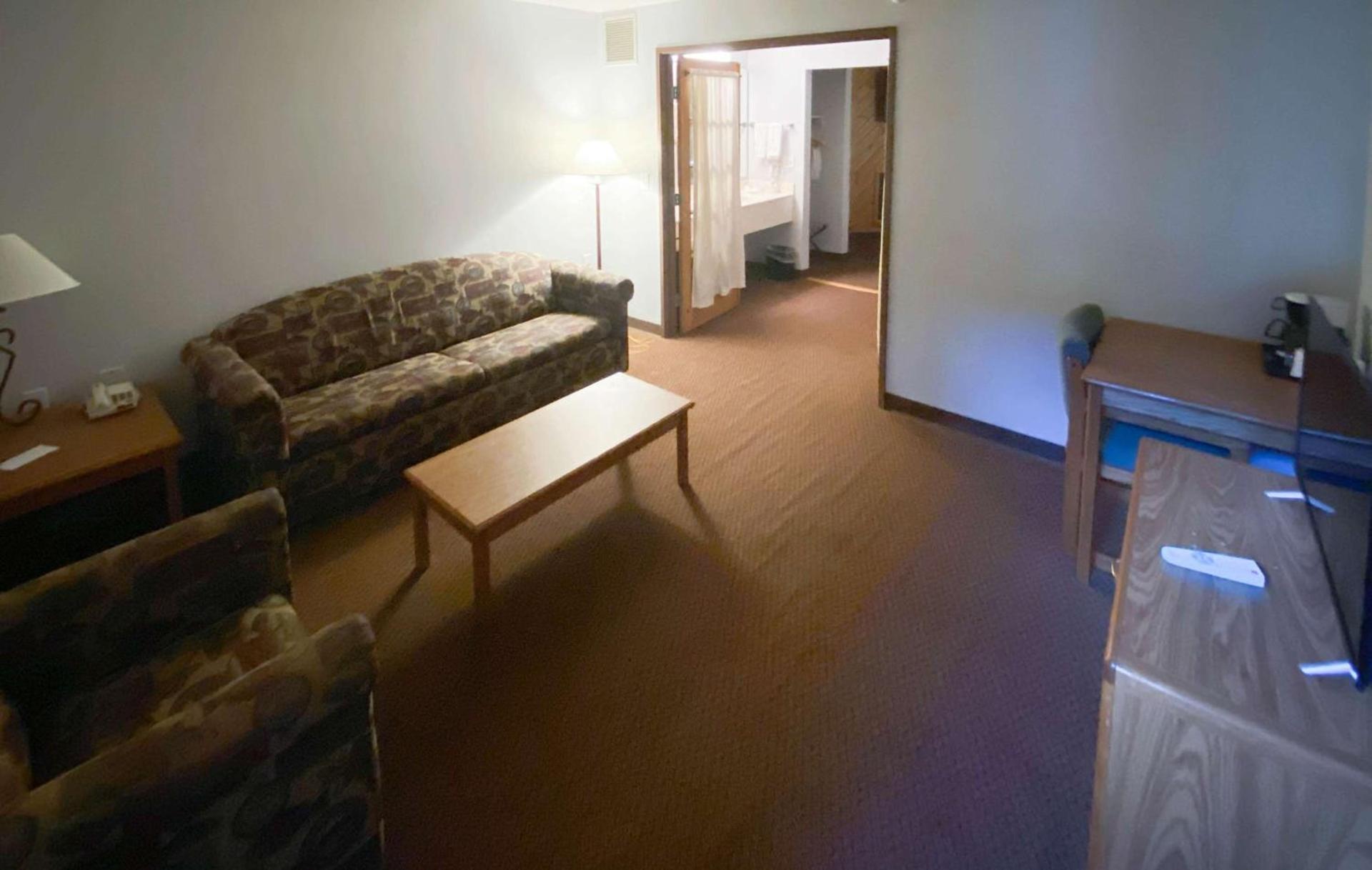 Motel 6 Norway MI photo 12