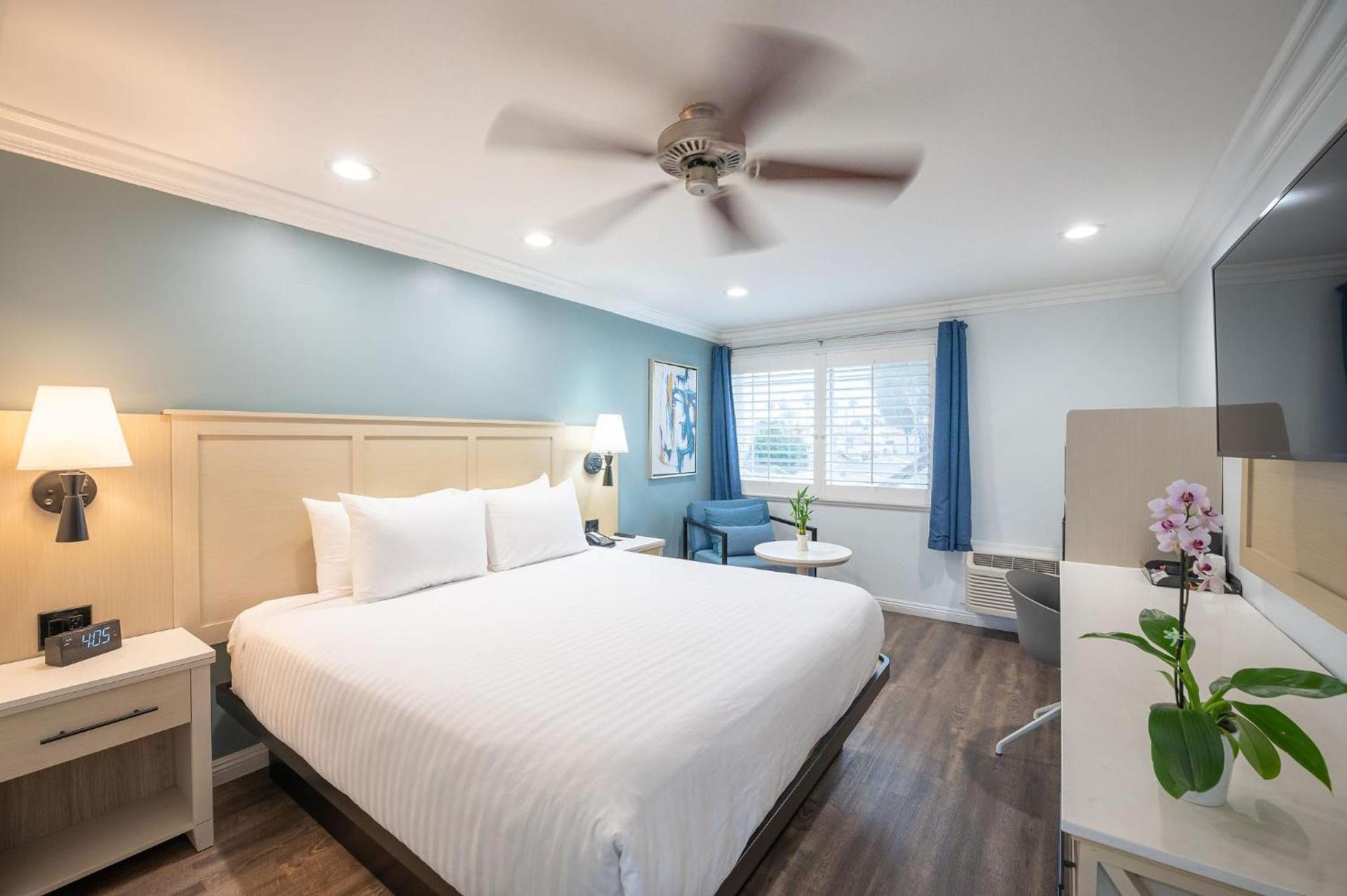 Ramada by Wyndham Redondo Beach photo 22