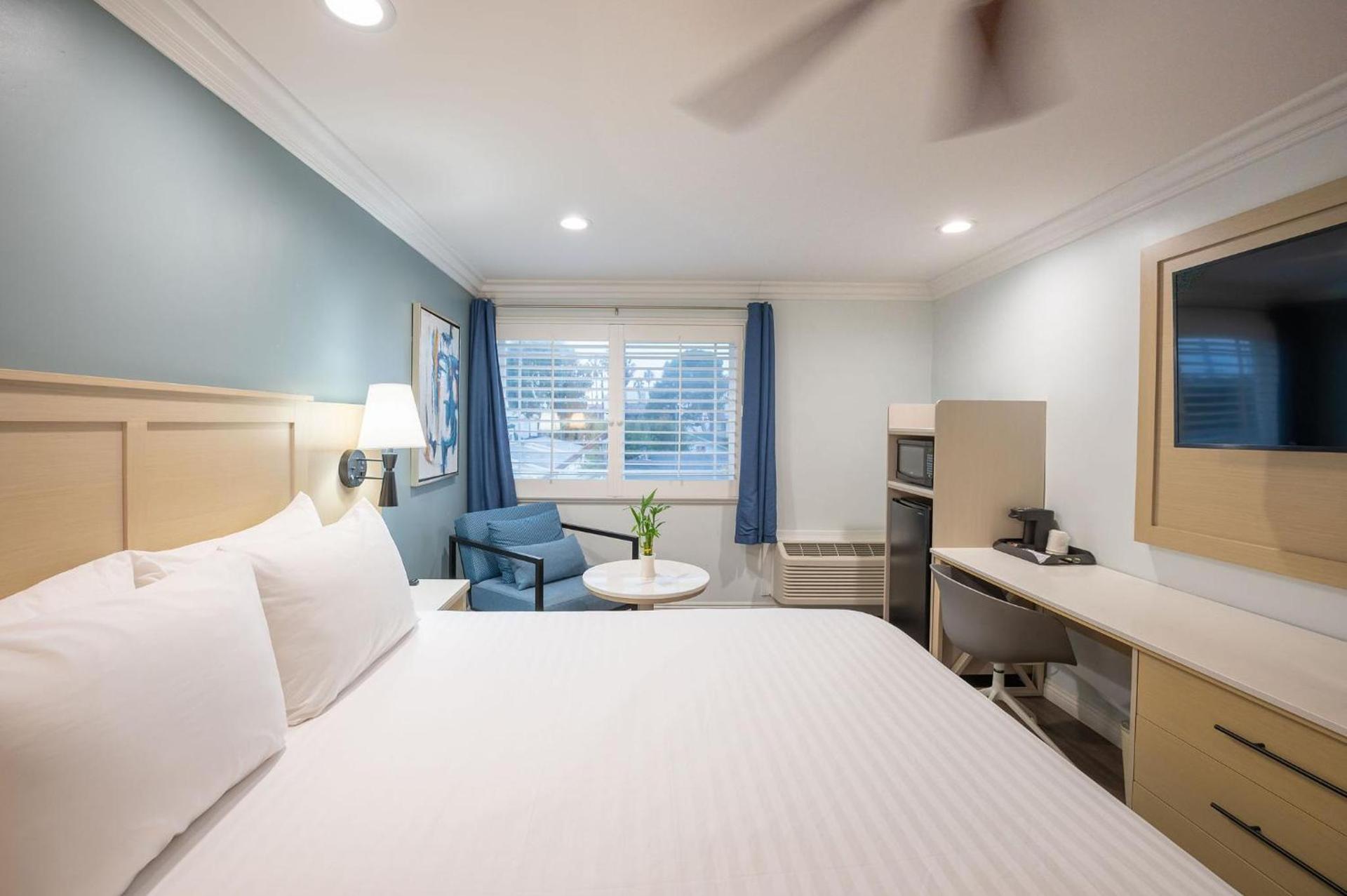 Ramada by Wyndham Redondo Beach photo 24