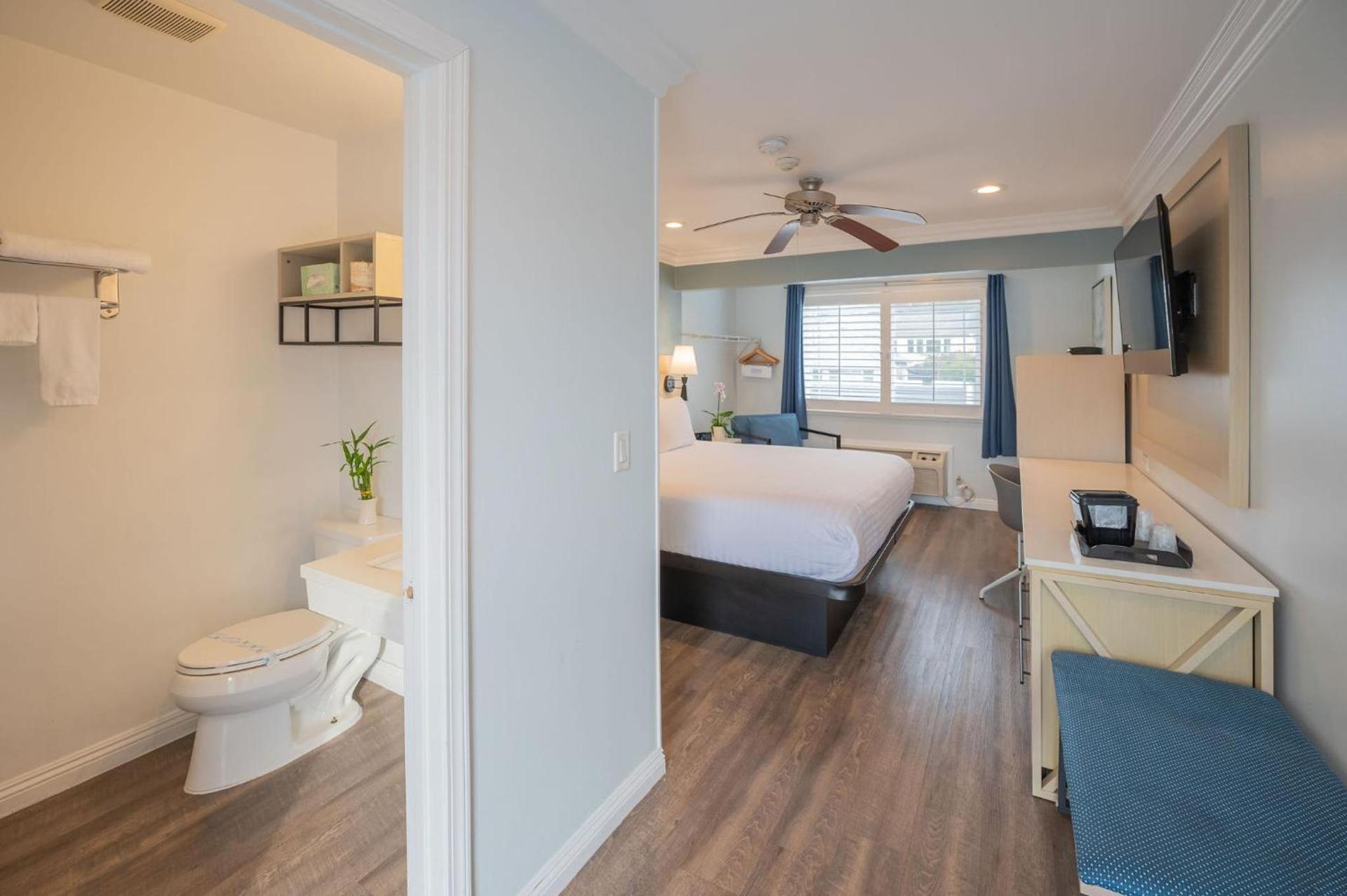 Ramada by Wyndham Redondo Beach photo 30