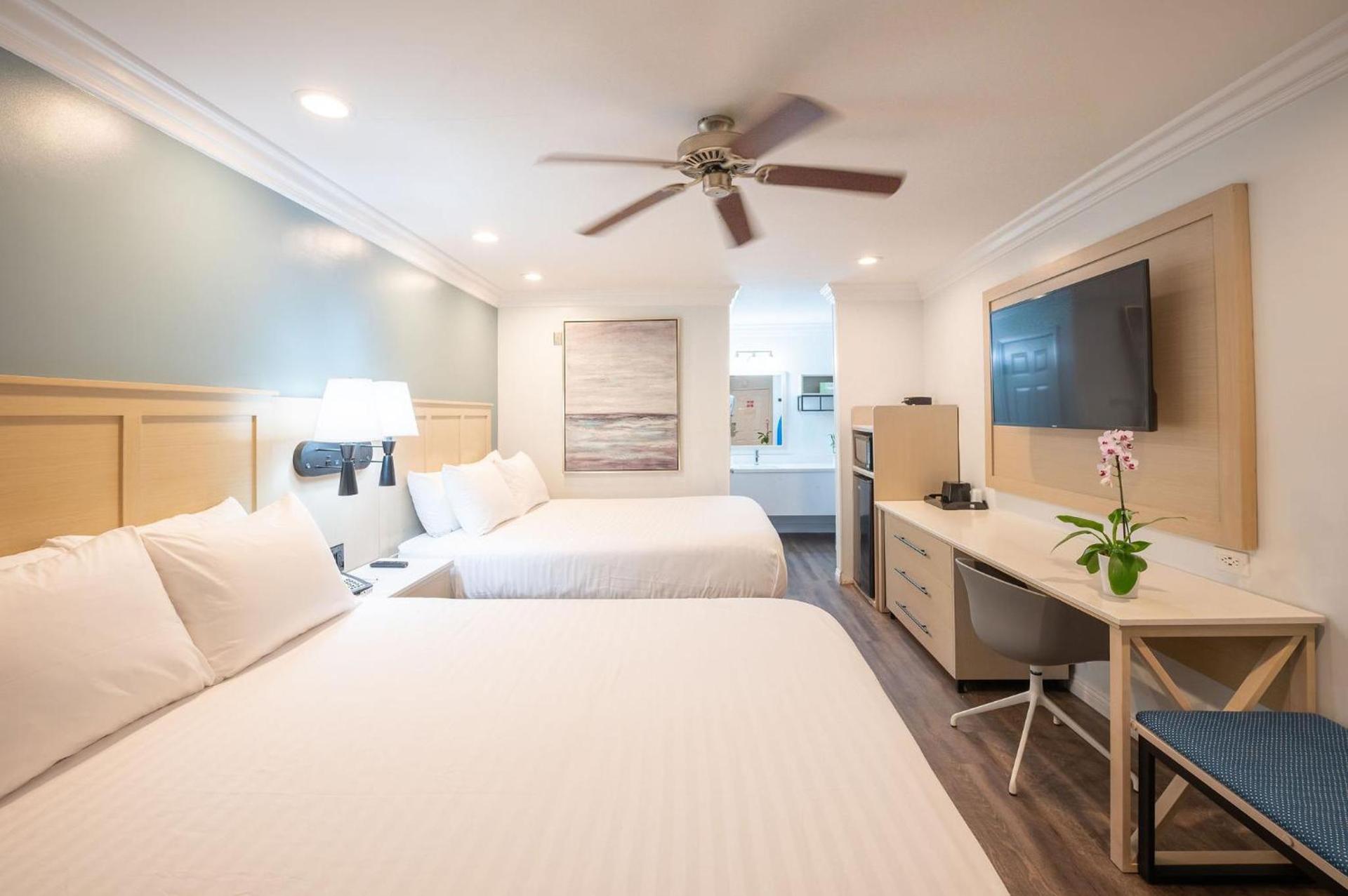 Ramada by Wyndham Redondo Beach photo 37
