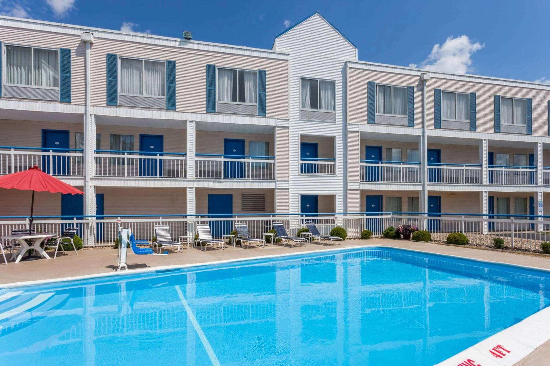 Baymont by Wyndham Peoria photo 4