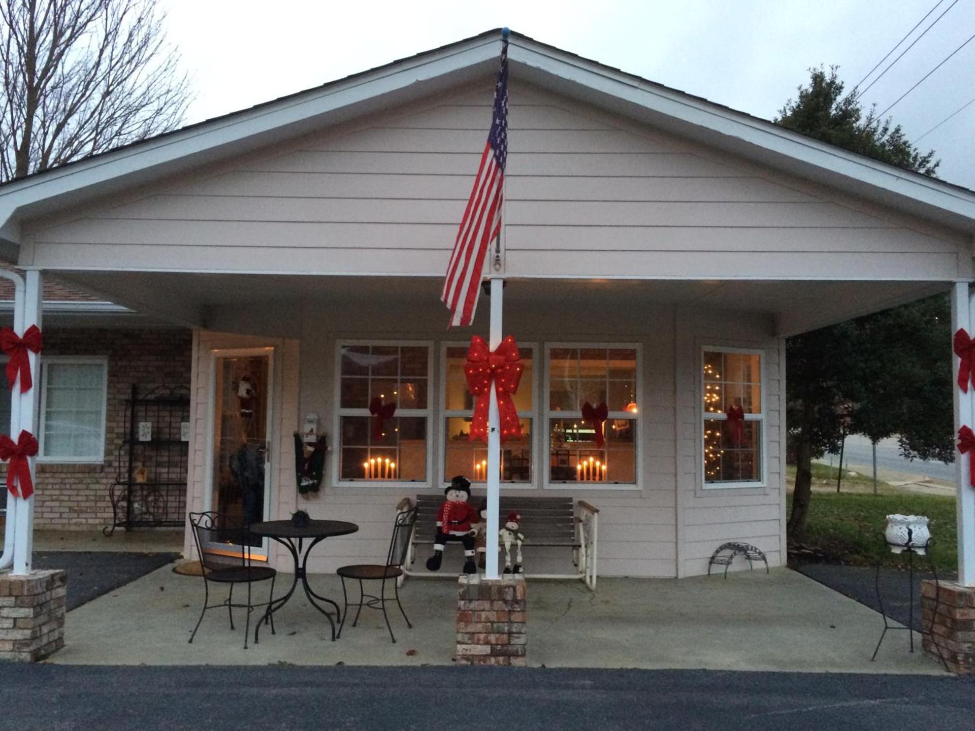 Cardinal Inn photo 75