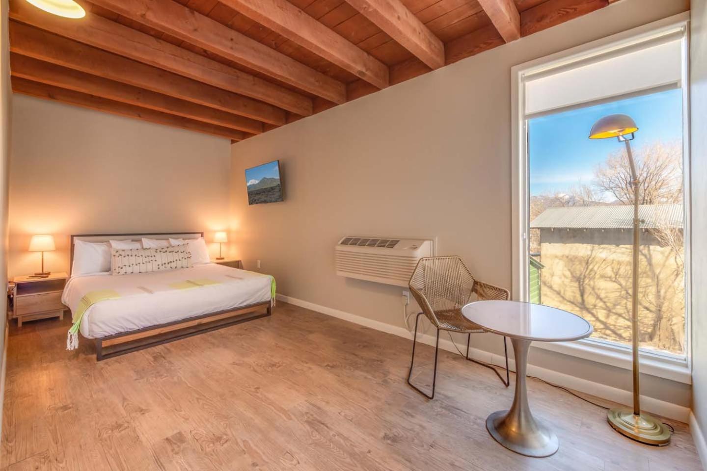 Taos Motor Lodge photo 52