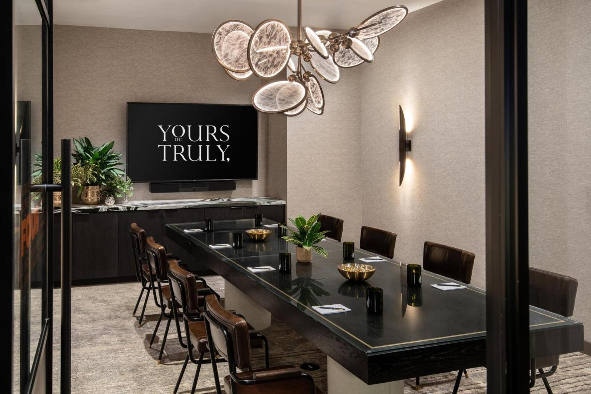 Vignette Collection Yours Truly DC by IHG photo 91
