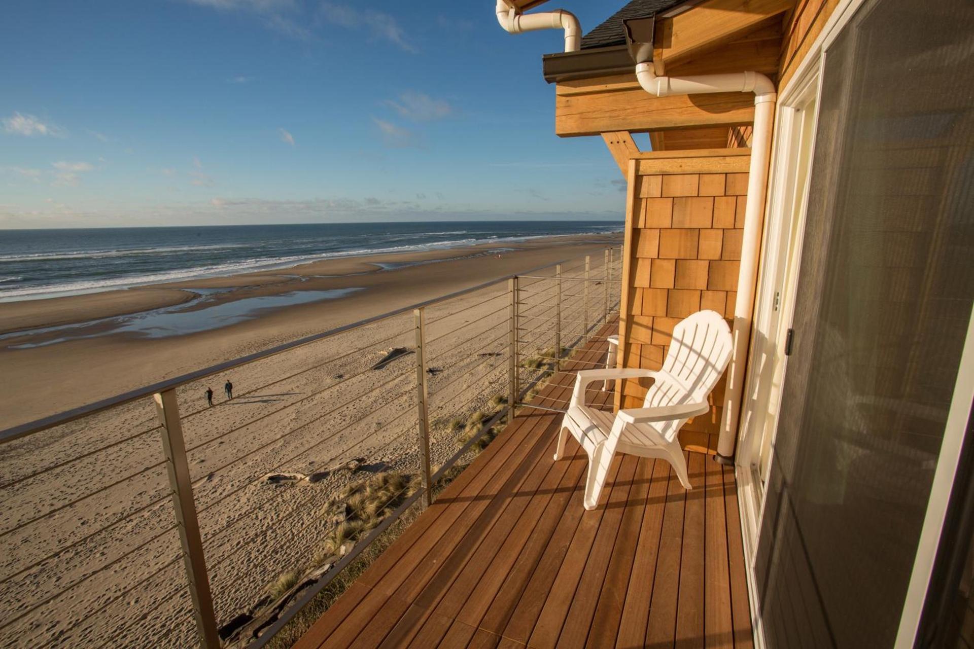 Pelican Shores Inn photo 35
