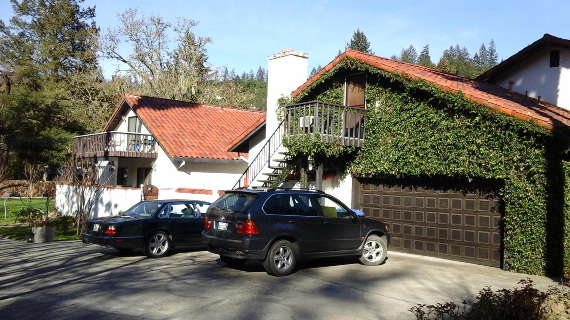 Spanish Villa Inn photo 25