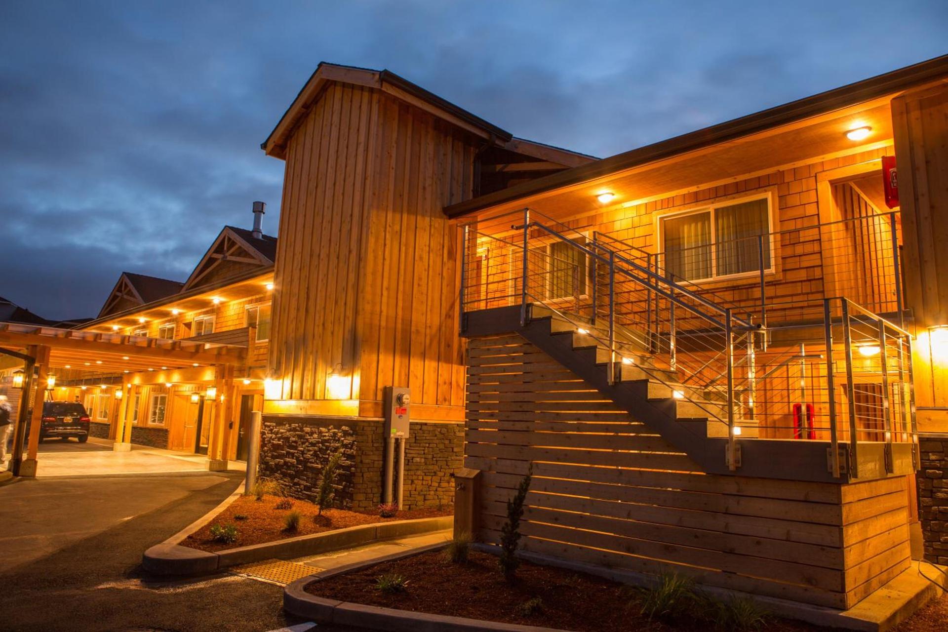 Pelican Shores Inn photo 5