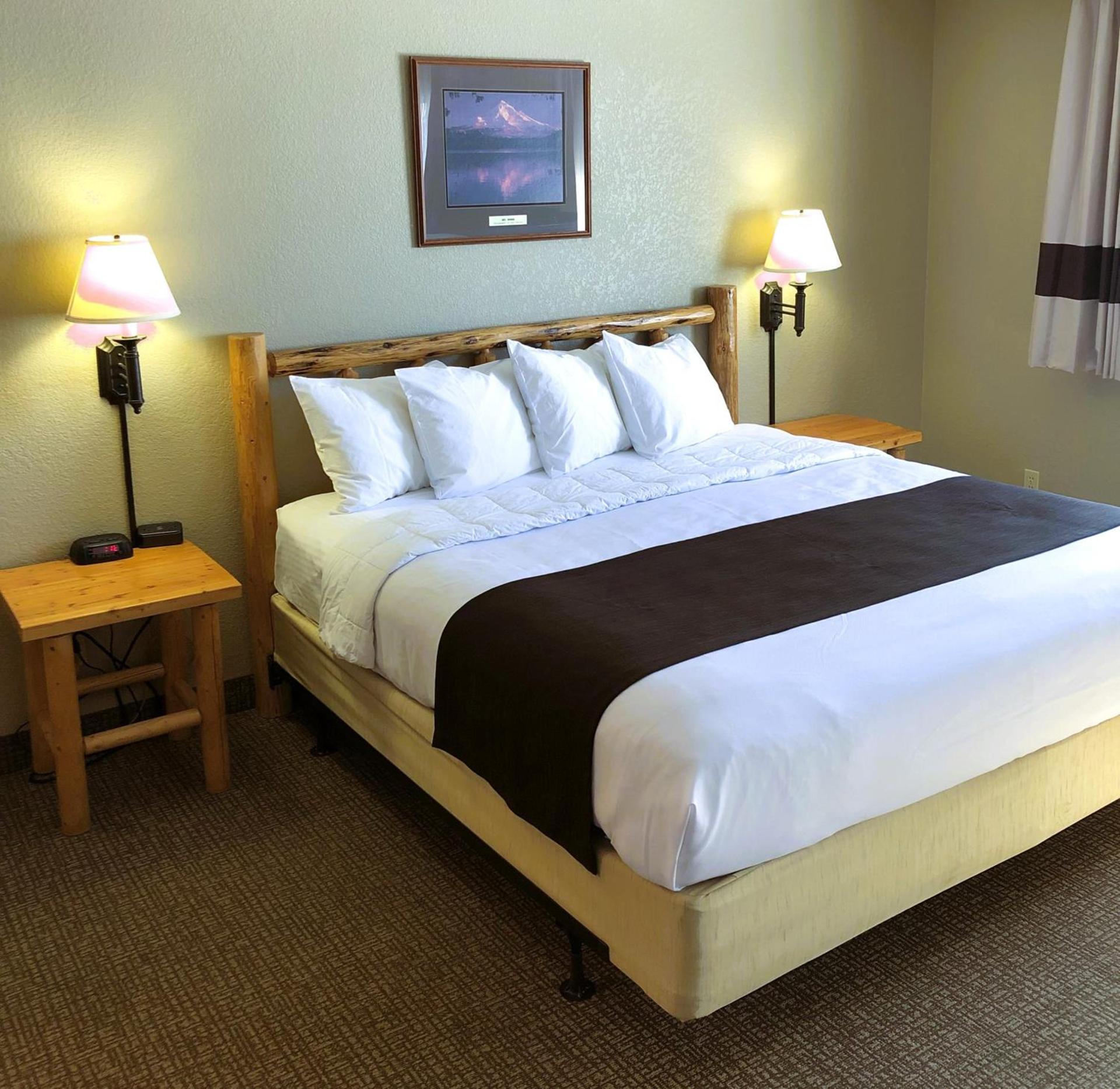 The Antler Lodge - Gardiner photo 36
