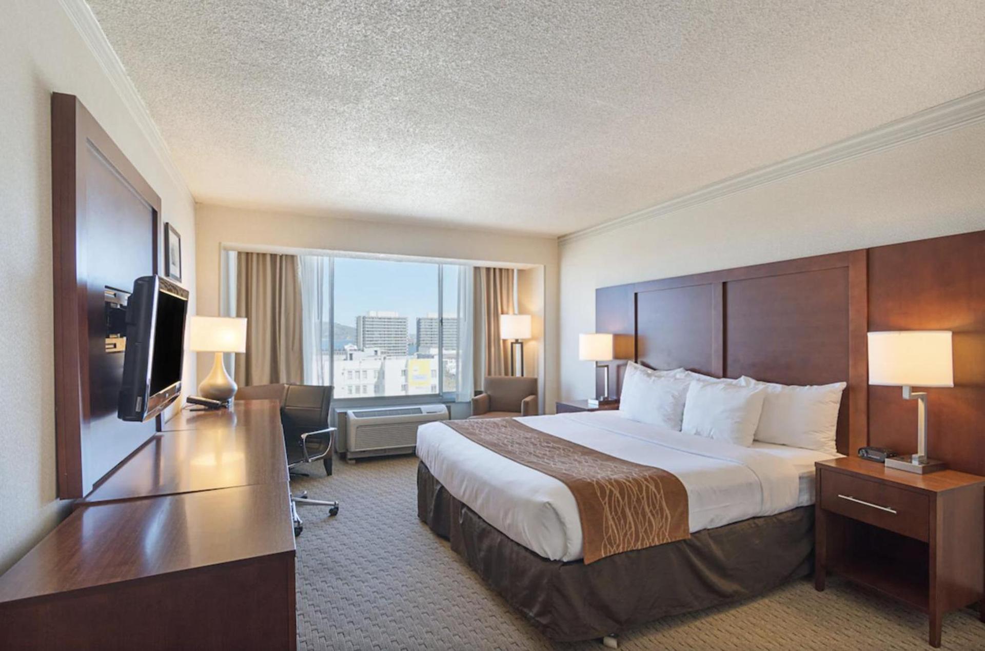 Comfort Inn By the Bay photo 39