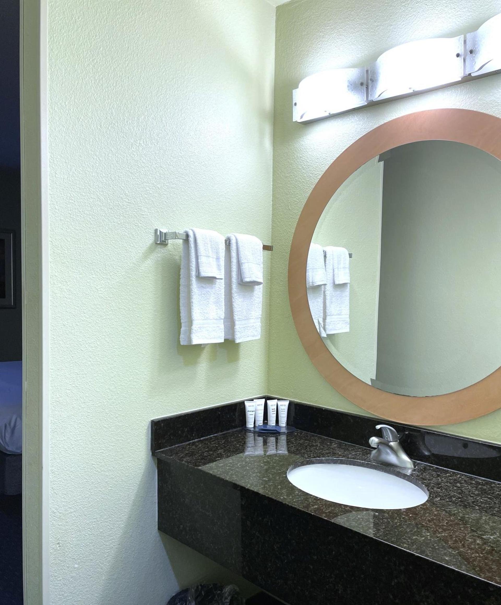 Park Inn by Radisson Albany photo 18