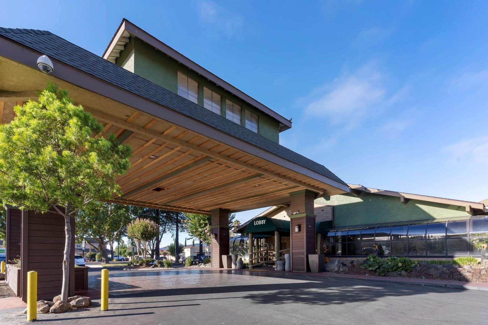 Best Western Plus Forest Park Inn photo 15