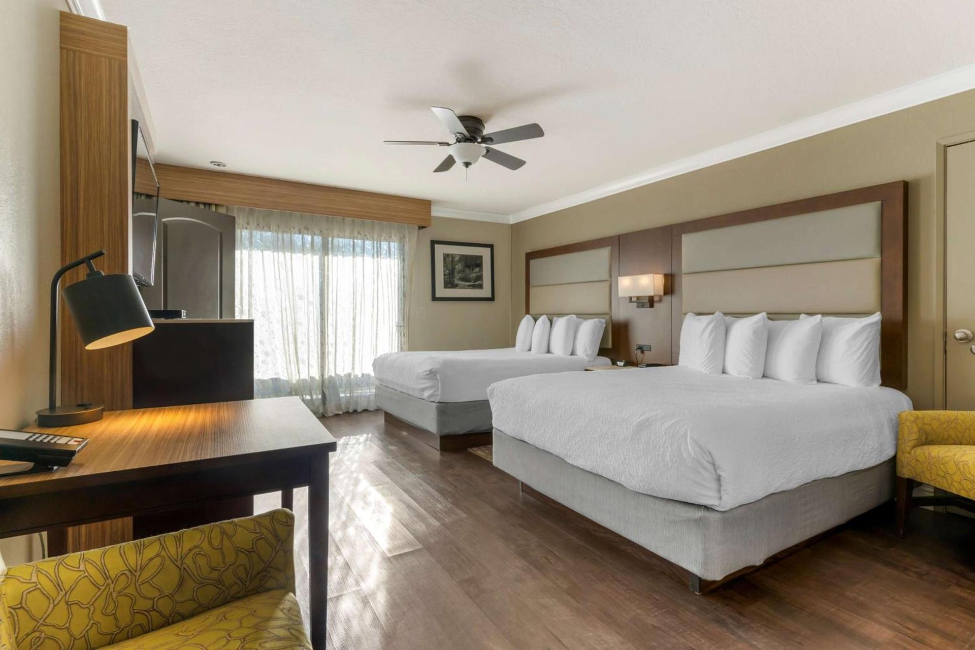 Best Western Plus Forest Park Inn photo 27