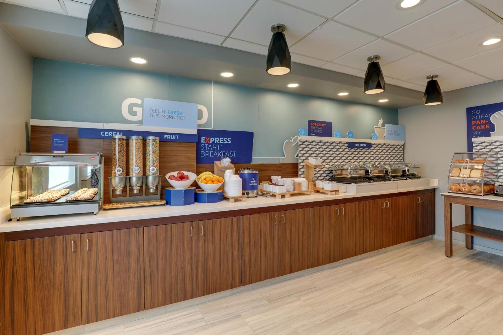 Holiday Inn Express Kenner - New Orleans Airport by IHG photo 6