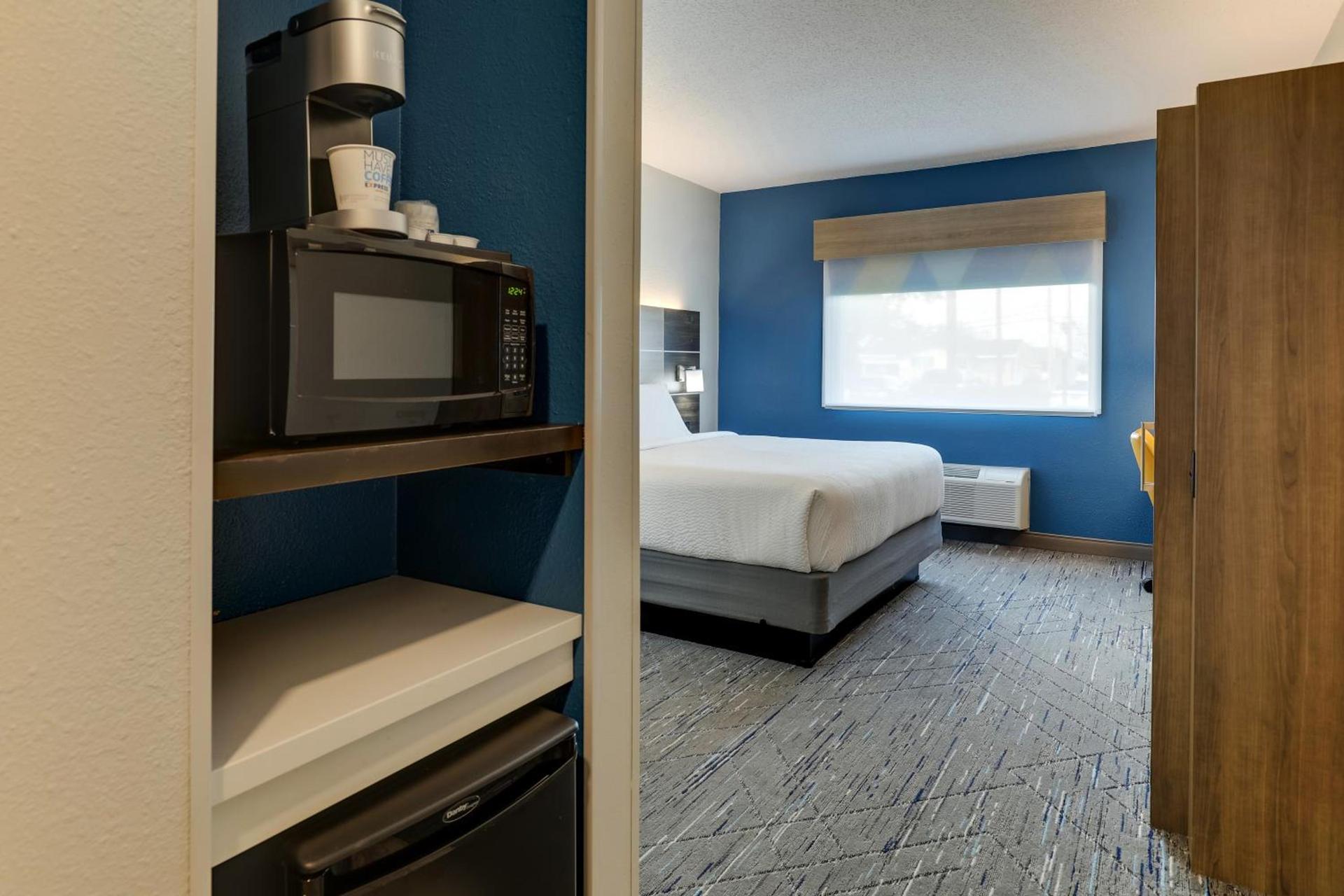 Holiday Inn Express Kenner - New Orleans Airport by IHG photo 19