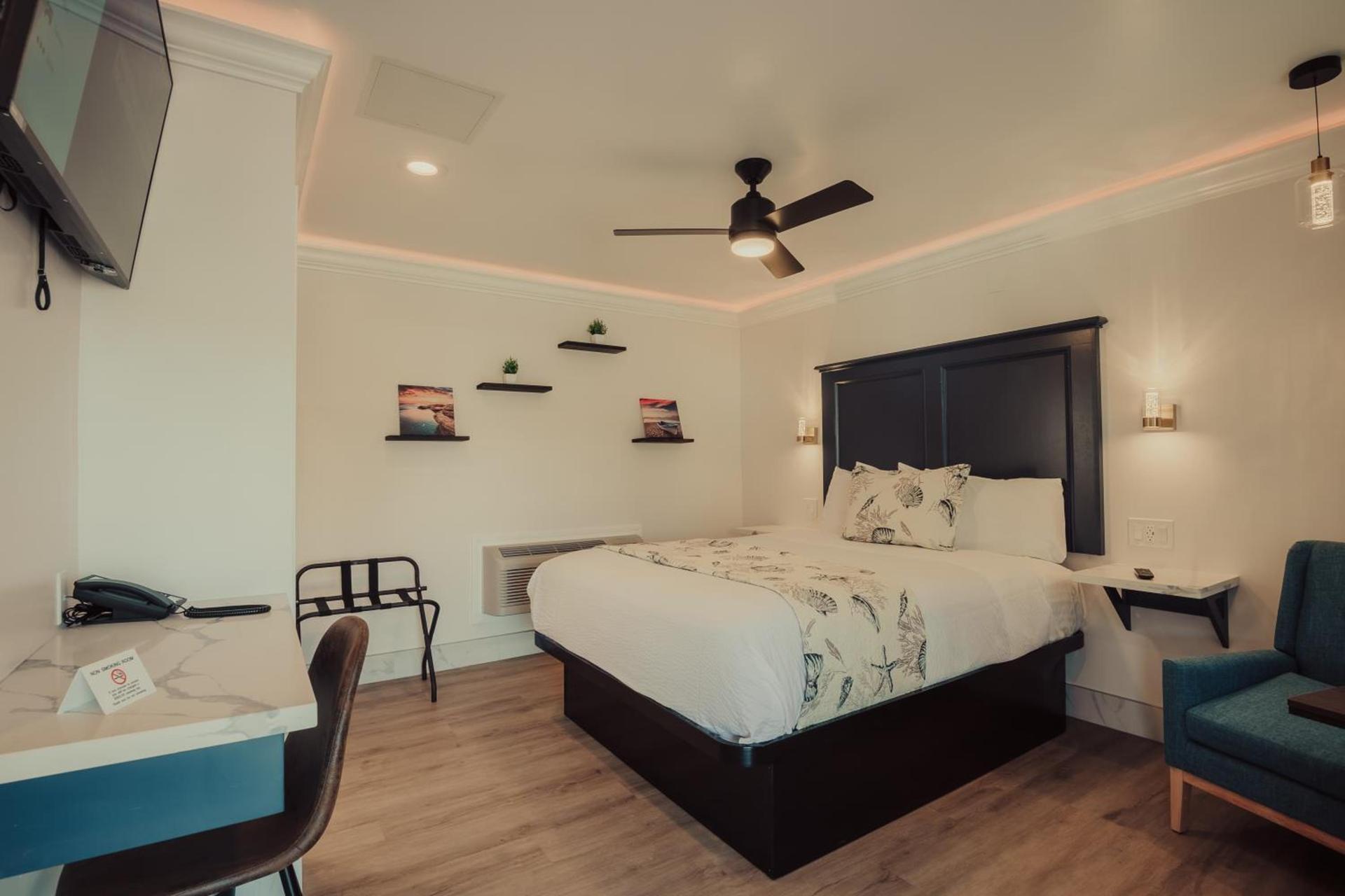 Blufftop Inn & Suites - Wharf/Restaurant District photo 16
