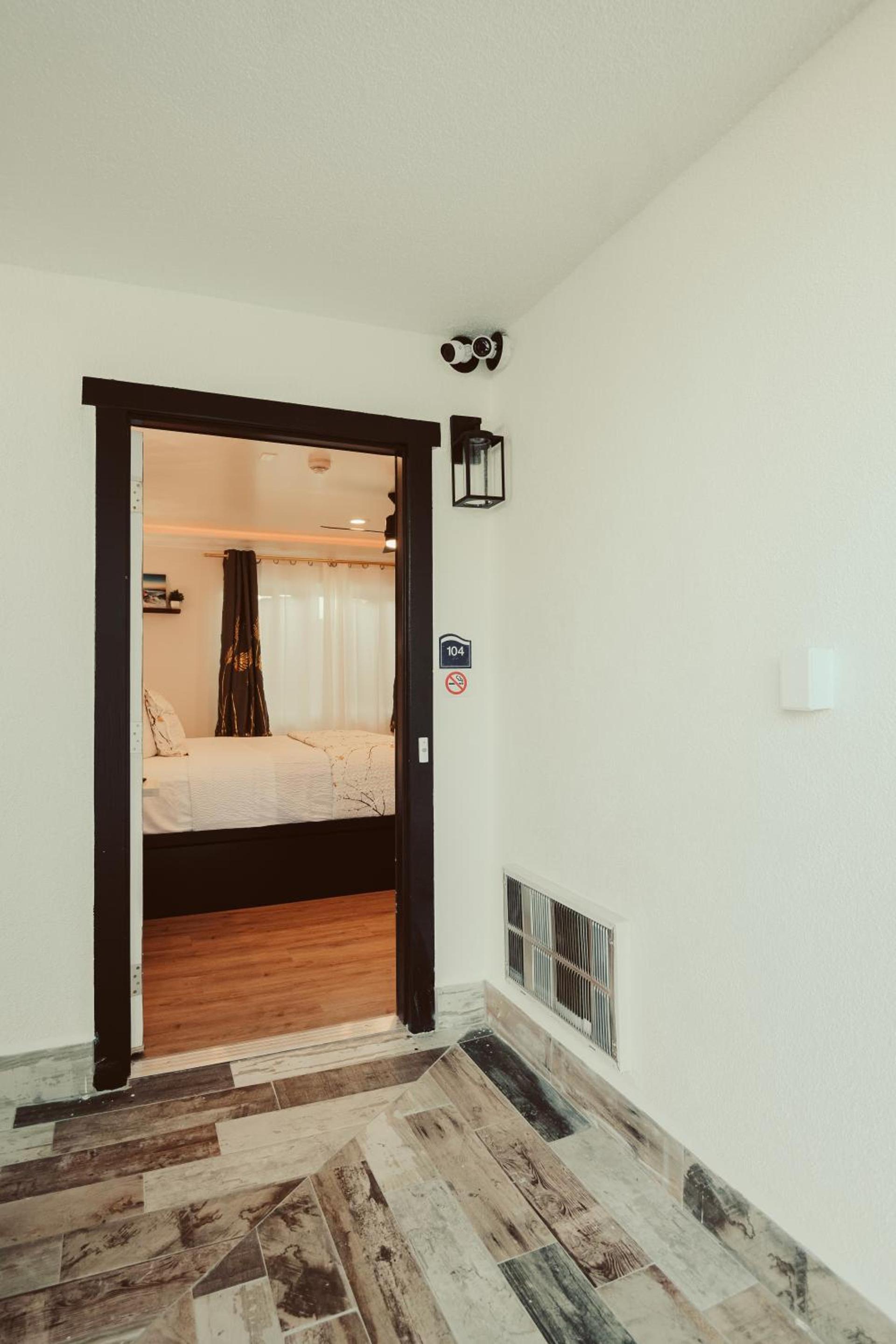 Blufftop Inn & Suites - Wharf/Restaurant District photo 49
