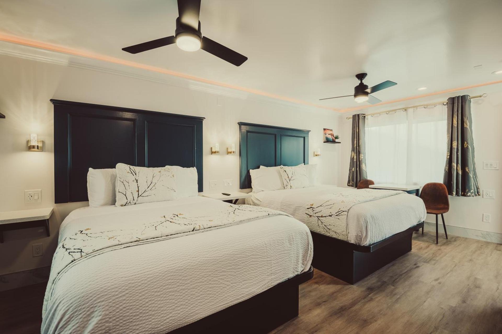 Blufftop Inn & Suites - Wharf/Restaurant District photo 62