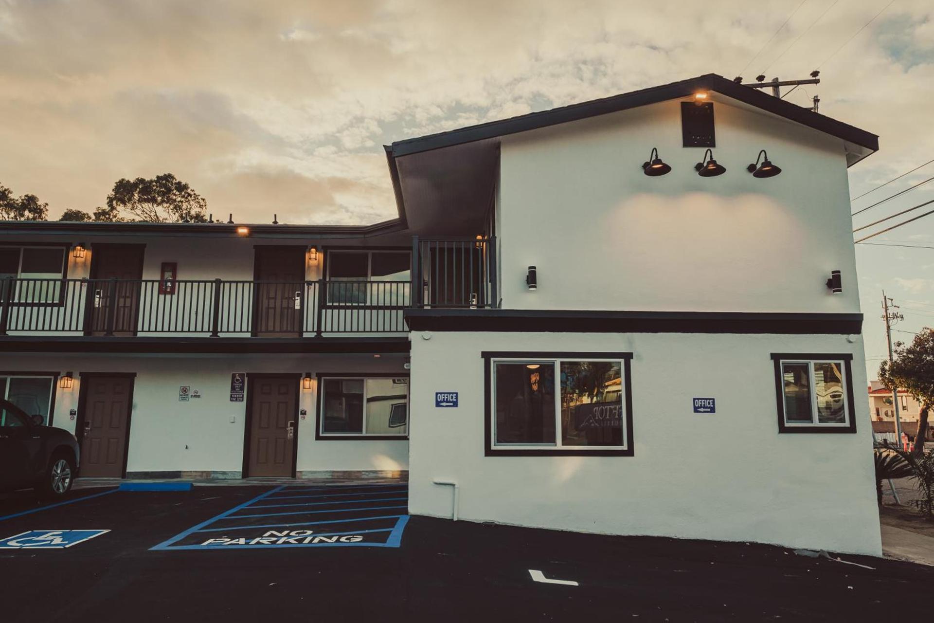 Blufftop Inn & Suites - Wharf/Restaurant District photo 100