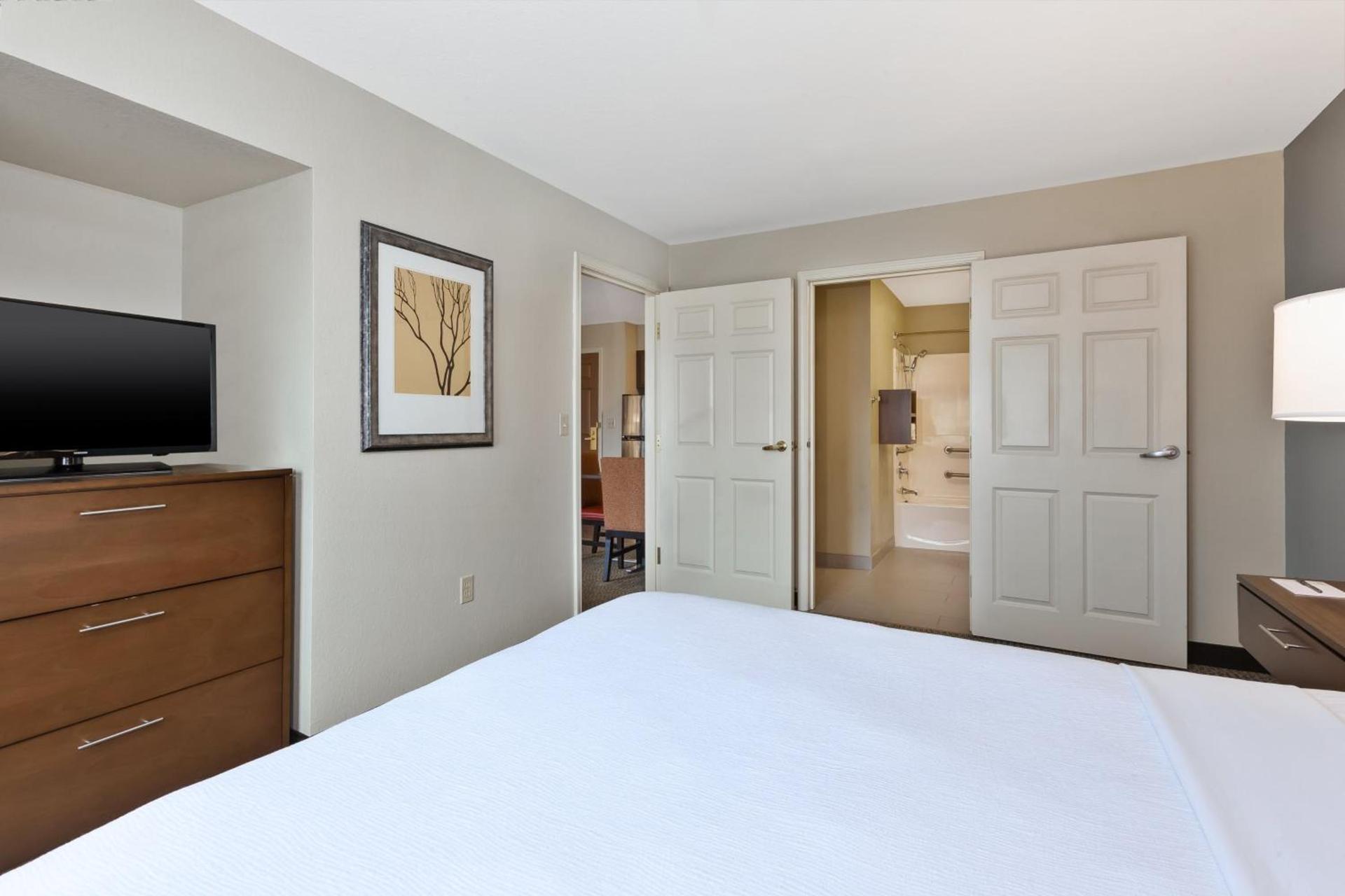 Staybridge Suites Kalamazoo by IHG photo 16